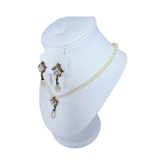 VTG White Faux Pearl Jewelry Set Necklace Earrings Teardrop Wedding Jewelry - Picture 3 of 10